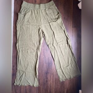 Pink Blush Green Cropped Pants size S